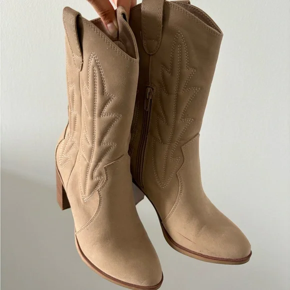 MIA | Heeled Cowboy Boots - Picture 4 of 4